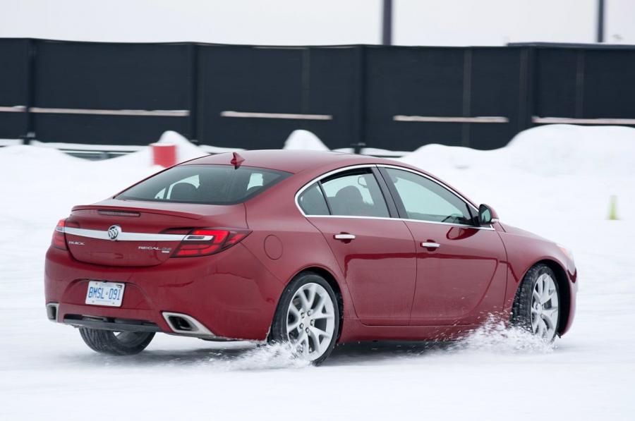  Buick Regal GS AWD 2014 года  (фото 29 из 30)